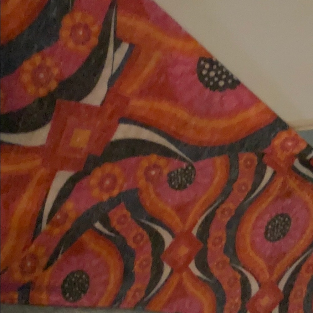 LuLa Roe Randy Raglan. Size XL. New with tags. - Picture 2 of 6